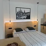 Comfortable Under The St. Barbara's Cathedral 公寓 库特纳霍拉