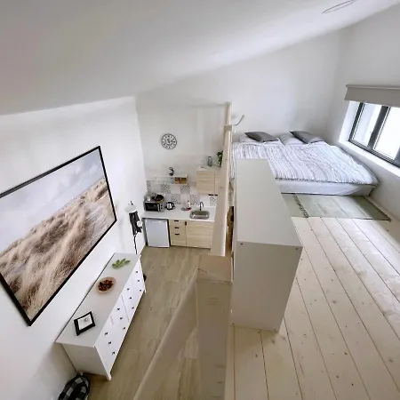 Comfortable Under The St. Barbara's Cathedral Apartment