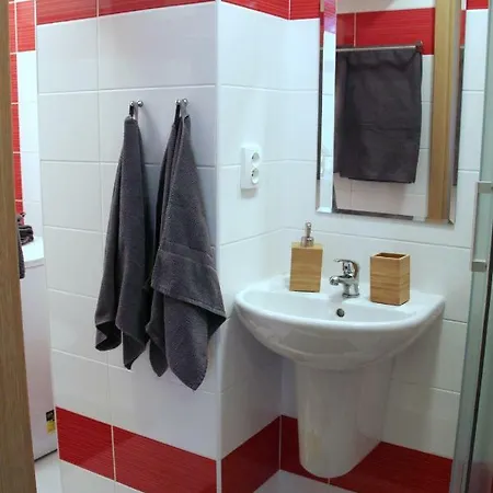 Comfortable Under The St. Barbara's Cathedral Apartment *