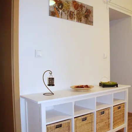 Apartment Comfortable Under The St. Barbara's Cathedral *