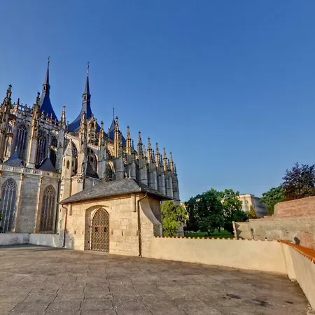 Comfortable Under The St. Barbara's Cathedral Appartamento Kutná Hora