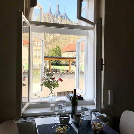 Comfortable Under The St. Barbara's Cathedral Apartment *