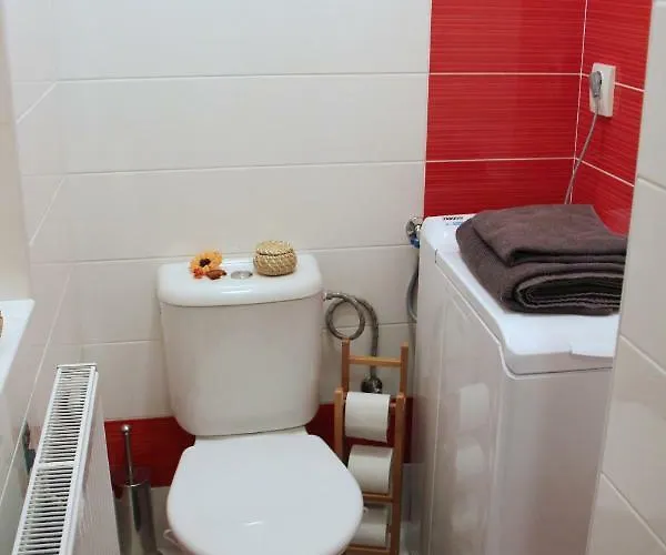 Comfortable Under The St. Barbara's Cathedral Apartman *