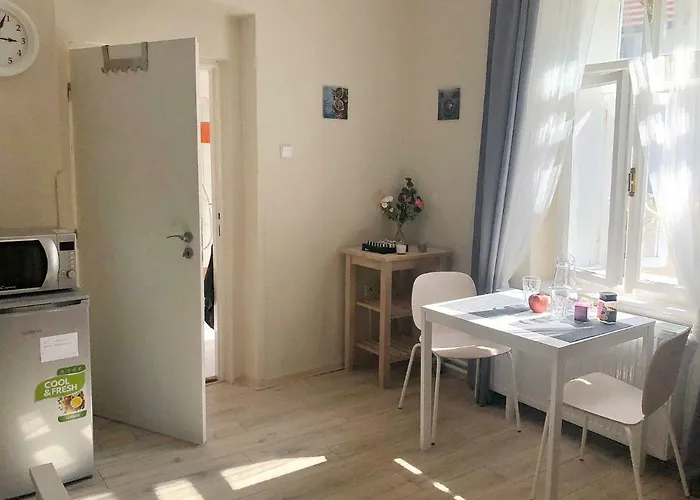Comfortable Under The St. Barbara's Cathedral Apartman *